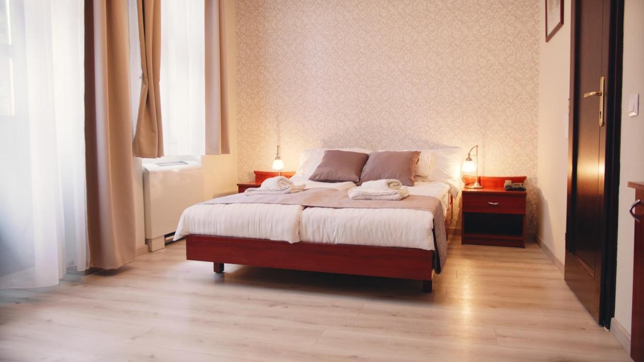 Aqua Villa Έγκερ Εξωτερικό φωτογραφία