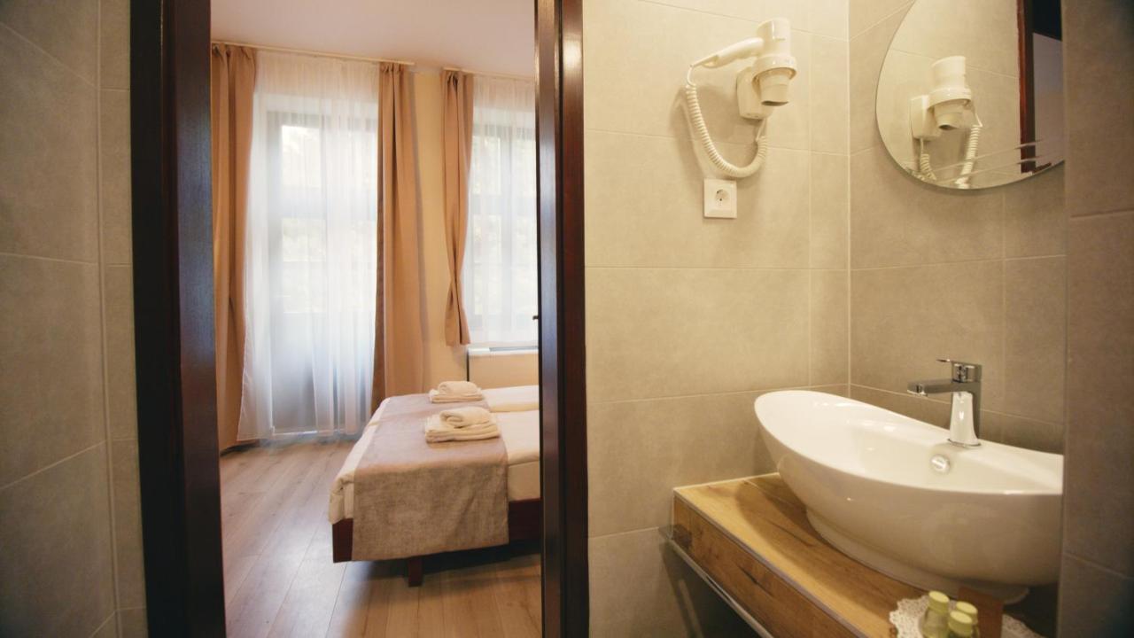 Aqua Villa Έγκερ Εξωτερικό φωτογραφία